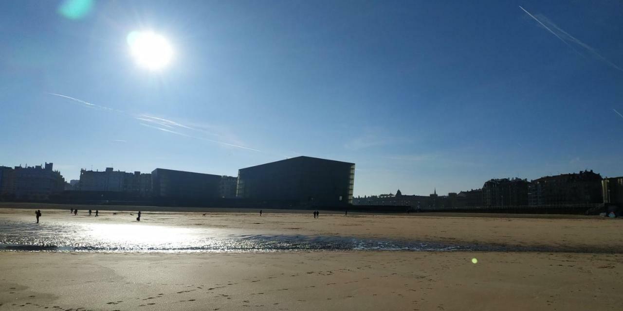 AMPLIO y CONFORTABLE Playa ZURRIOLA SMART TV San Sebastián Exterior foto